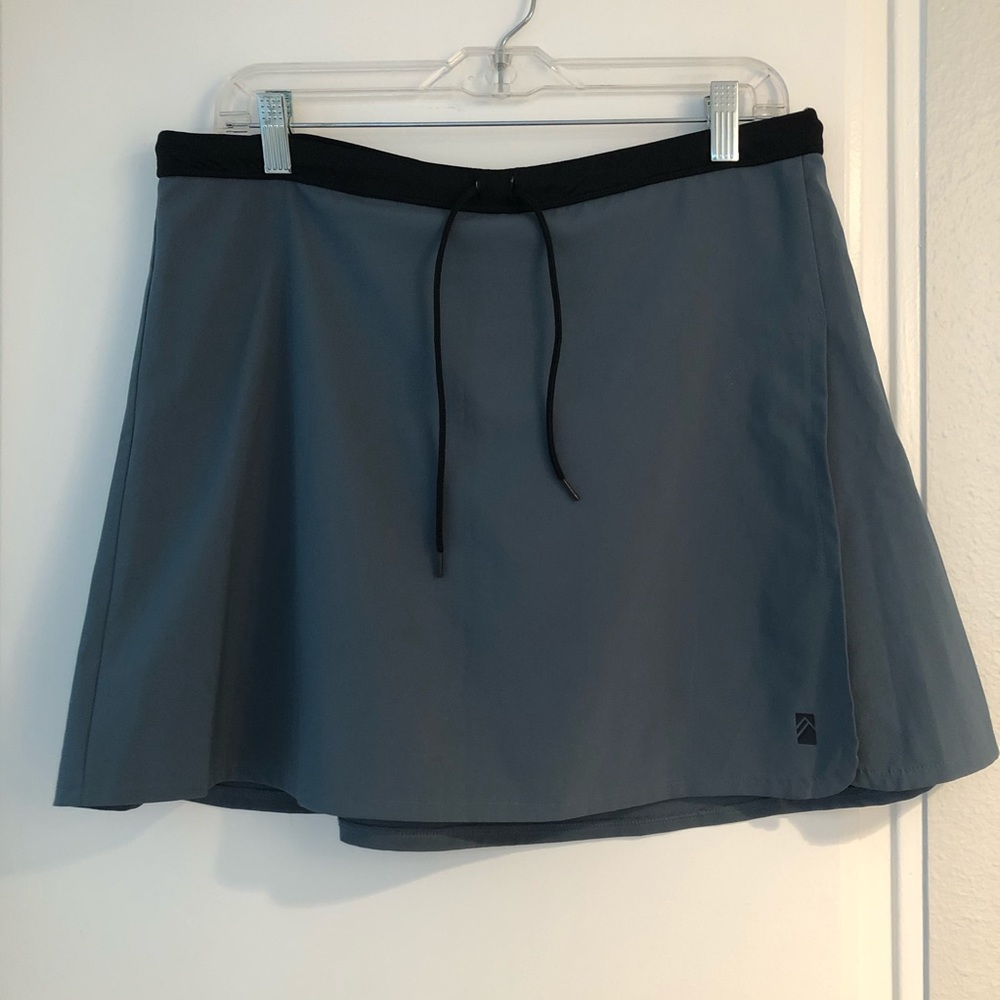 Alpine Design Skort, Size Large EUC